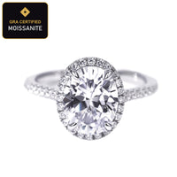 Oval-Cut Moissanite Engagement Ring detail