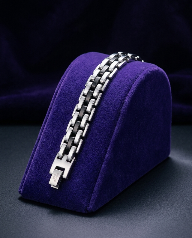 Showtime Gems velvet product photo