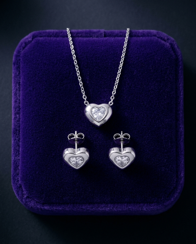 Showtime Gems velvet product photo